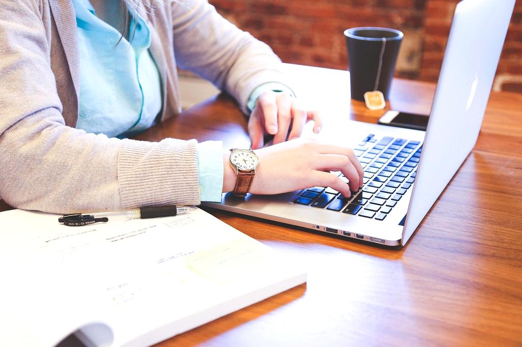 RGB gaming keyboard with customizable macro keys