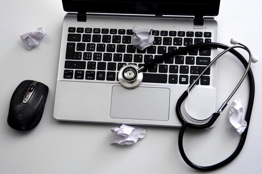 Compact portable mouse for mobile use